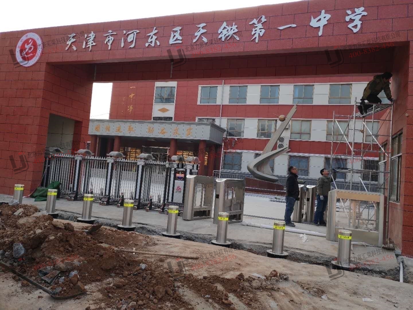 为什么越来越多道口安装防冲撞升降柱!